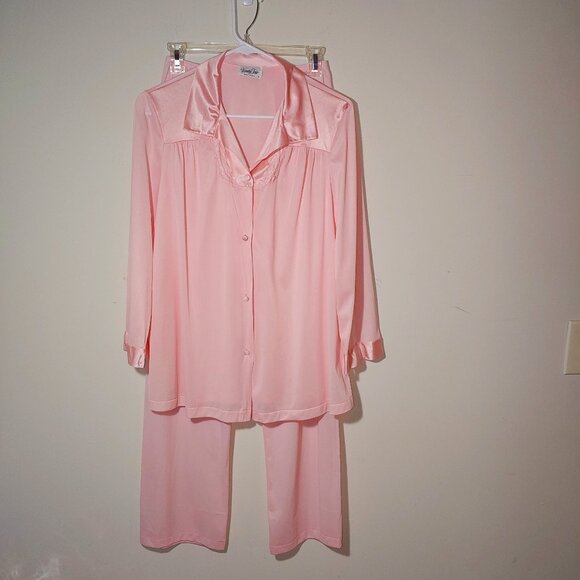 Vanity Fair Other - Vanity Fair Vintage 2pc Pajama Set Size S Pink